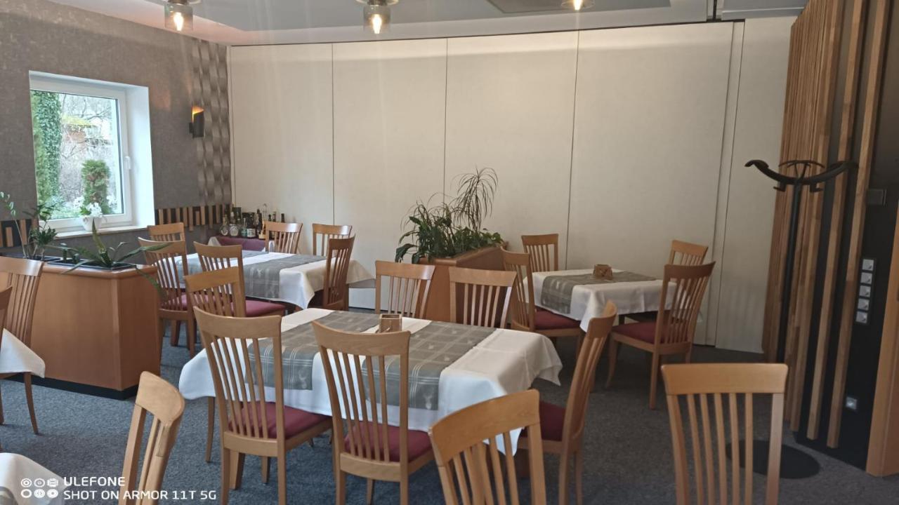 Hotel & Restaurant Zum Hirsch Romhild Buitenkant foto