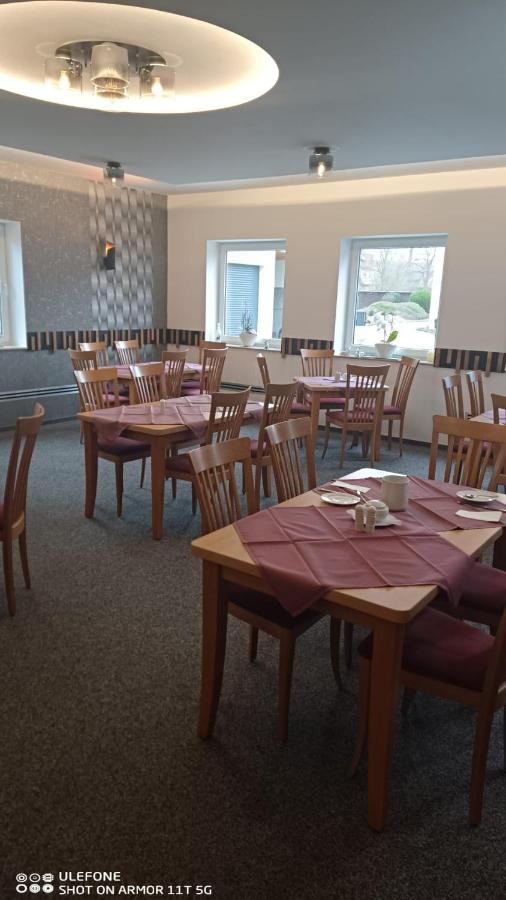 Hotel & Restaurant Zum Hirsch Romhild Buitenkant foto